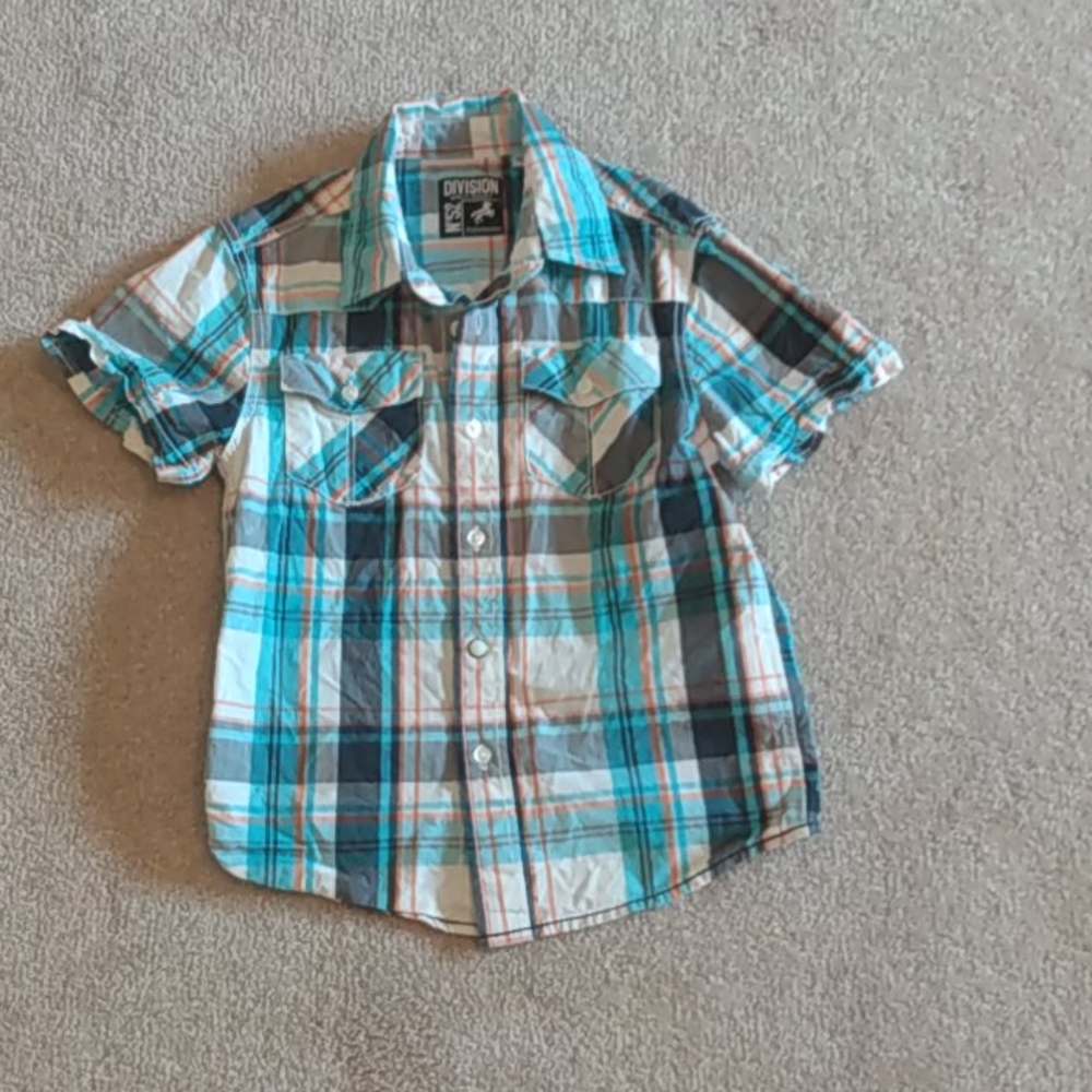 Size 6 boys shirt